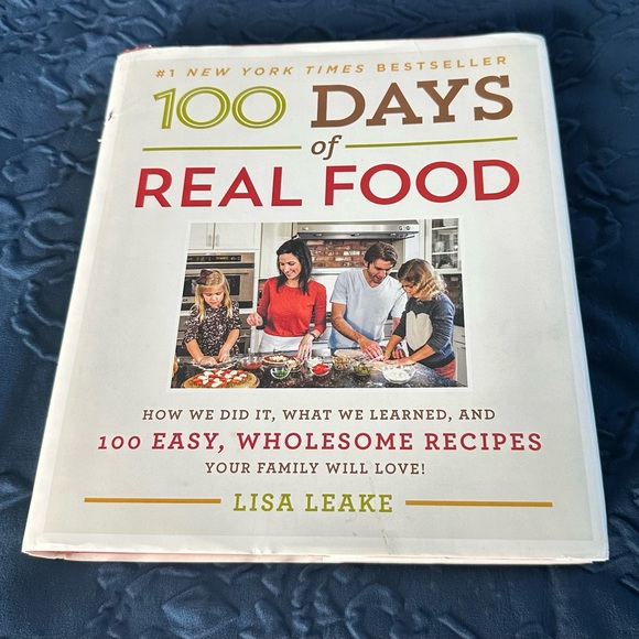 book Other - White and Red Cookbook Collection for Culinary Enthusiasts